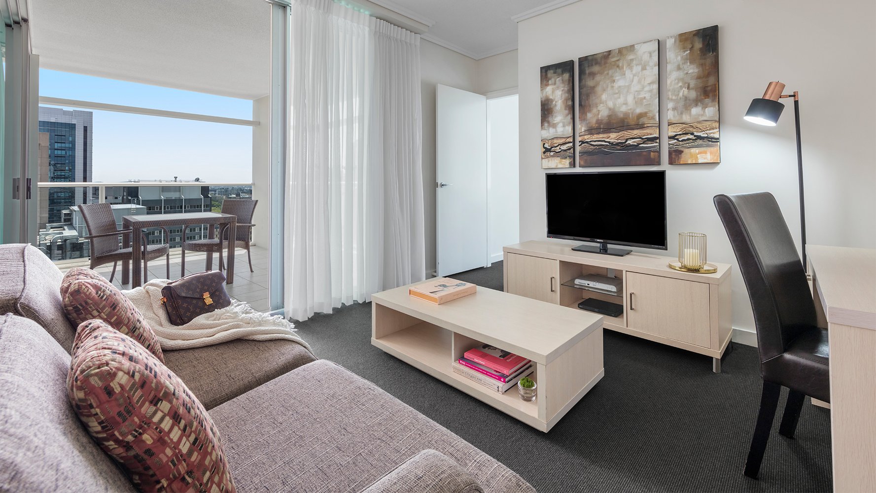 Oaks Brisbane Casino Towers Suites